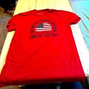 Men’s USA Land of the Free shirt sized large